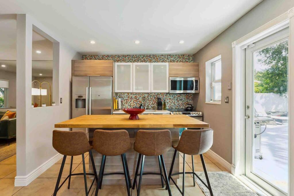 Private Oasis With Pool Near Beaches, Dining & Las Olas Fort Lauderdale Exterior photo